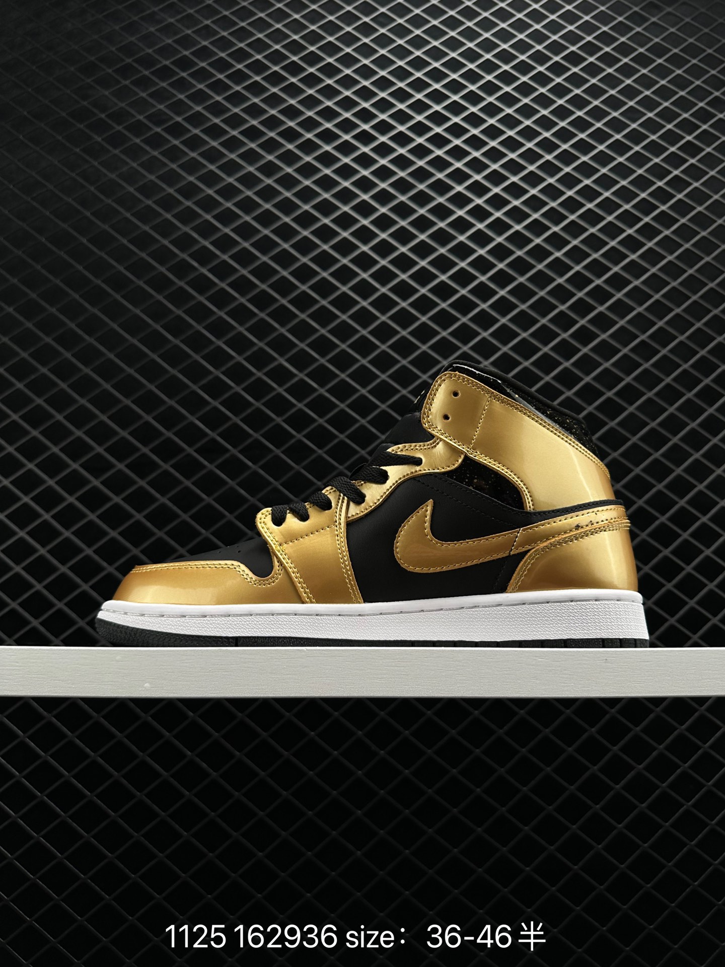 Air Jordan 1 Mid“Light Smoke Grey”